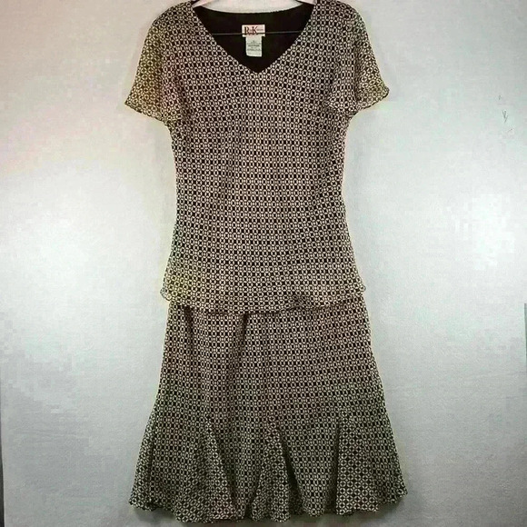 R & K Originals Dresses & Skirts - R & K Originals Dress Brown/Tan Women’s Size 12 Geometric Print Lined